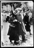  1921 г. Международный коммунистический конгресс в Москве. Клара Цеткин, немецкая коммунистка, идет во главе процессии