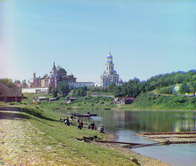 Борисоглебский монастырь с моста.