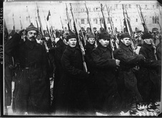  1922. Троцкий принимает парад Красной Армии на Красной площади