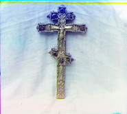 Крест с изображением Священномуч. Ипатия. В ризнице Ипатьевского монастыря.