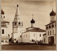 Благовещенская церковь в Макарьевском монастыре; в ней архив и казнохранилище.