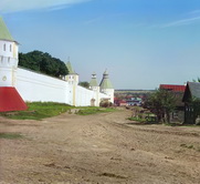 Башни и стена Борисоглебского монастыря. Борисоглебск.